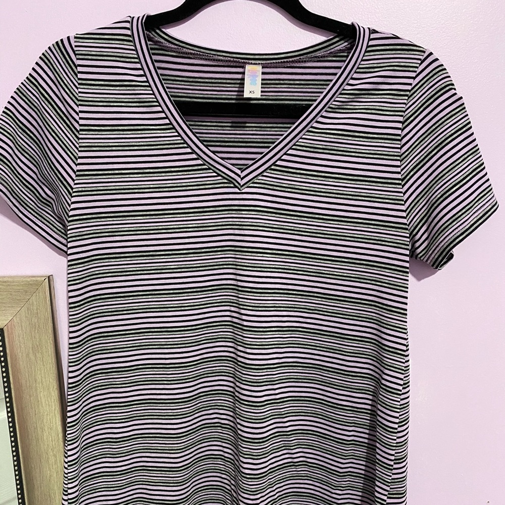 Lularoe classic tee